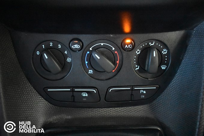 FORD Transit Connect 220 1.6 TDCi 115CV PC Furgone Entry